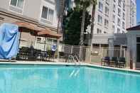 Swimming Pool Hilton Garden Inn Oxnard/Camarillo