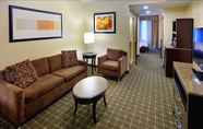 Common Space 5 Hilton Garden Inn Springfield, IL.