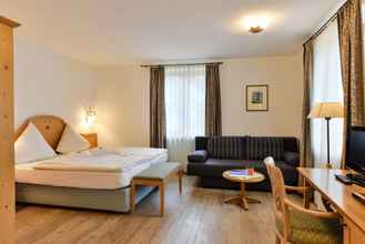 Bilik Tidur 4 Landhotel Huber Am See