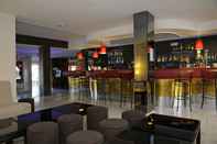 Bar, Kafe, dan Lounge Nerja Club by Dorobe Hotels