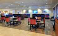 Restaurant 6 Comfort Inn & Suites Sheridan