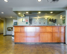 Lobby 4 Quality Inn & Suites