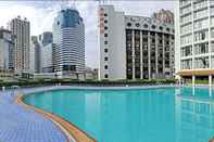 Swimming Pool Golden Lustre Hotel