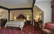 Bedroom 2 Taunton House Hotel