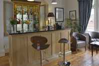 Bar, Cafe and Lounge Taunton House Hotel