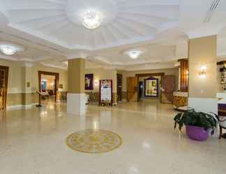 Lobby 2 Zanhotel & Meeting Centergross
