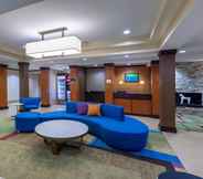 Lobby 3 Fairfield Inn & Suites by Marriott Rogers