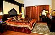 Kamar Tidur 7 Arabian Courtyard Hotel & Spa