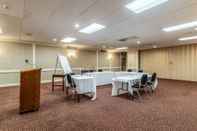 Functional Hall Quality Inn & Suites