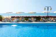 Swimming Pool Hotel Victoria Frontemare