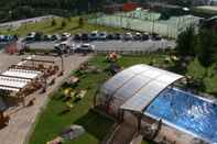Swimming Pool Hotel Montarto