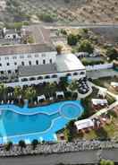 VIEW_ATTRACTIONS Hotel Almazara