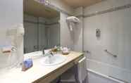 In-room Bathroom 6 MS Fuente Las Piedras