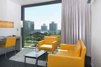 Common Space DoubleTree by Hilton Frankfurt Niederrad