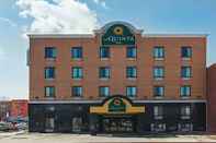 Bangunan La Quinta Inn by Wyndham Queens (New York City)