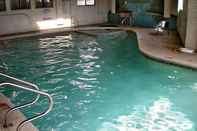 Swimming Pool Coronada Inn and Suites