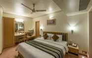 Kamar Tidur 5 Comfort Inn President