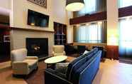 Lobi 6 Hampton Inn & Suites by Hilton Laval
