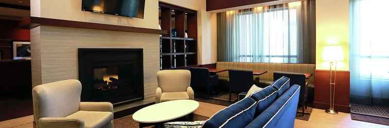 Lobby Hampton Inn & Suites by Hilton Laval