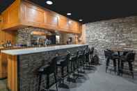 Bar, Cafe and Lounge Ramada by Wyndham Strasburg/Shenandoah Valley