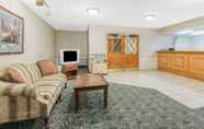 Common Space 2 Ramada by Wyndham Strasburg/Shenandoah Valley