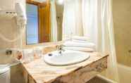 In-room Bathroom 6 Hotel Blue Sea Callao Garden