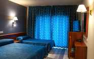 Kamar Tidur 2 Hotel Acacias Suites & Spa