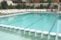 Swimming Pool Mont-Rosa Hotel