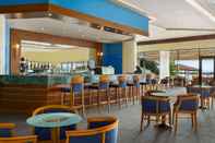 Bar, Cafe and Lounge Ramada Plaza by Wyndham Thraki