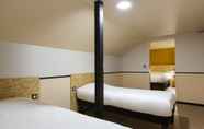 ห้องนอน 2 greet Hotel Villeneuve La Garenne