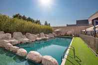 Swimming Pool Hotel Puerta de Bilbao