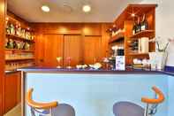 Quầy bar, cafe và phòng lounge Best Western Plus Tigullio Royal Hotel
