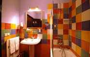 Toilet Kamar 3 Casa de los Azulejos