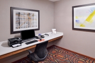 ห้องประชุม Holiday Inn Express & Suites Lonoke, an IHG Hotel