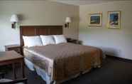 Kamar Tidur 5 Town and Country Inn & Resort