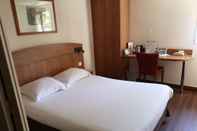 Bedroom Comfort Hotel Amiens Nord
