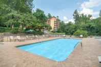 Swimming Pool Gatlinburg River Inn