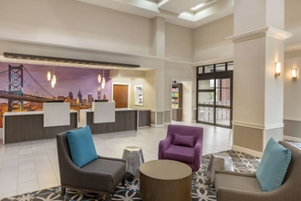 Lobby 4 La Quinta Inn & Suites by Wyndham Newark - Elkton