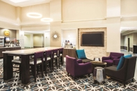 Bar, Cafe and Lounge La Quinta Inn & Suites by Wyndham Newark - Elkton