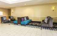 Lobby 3 La Quinta Inn & Suites by Wyndham Deming