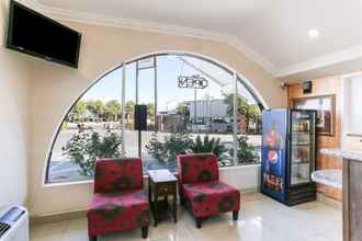 Lobi 4 Americas Best Value Inn & Suites El Centro