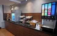 ร้านอาหาร 5 Fairfield Inn & Suites Charleston North/Ashley Phosphate