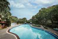 Swimming Pool Shangri-La Eros, New Delhi