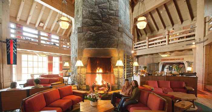 Lobi Timberline Lodge