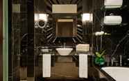 In-room Bathroom 4 Grosvenor House, a Luxury Collection Hotel, Dubai