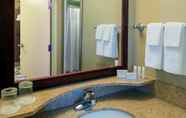 Toilet Kamar 2 Springhill Suites by Marriott Boulder Longmont