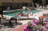 Swimming Pool Hotel Torretta