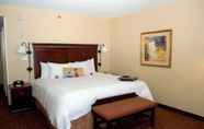 Bedroom 4 Hampton Inn By Hilton Napanee