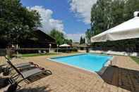 Swimming Pool Hôtel - Restaurant La Chaumière