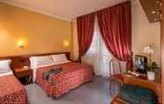 Bedroom 6 Hotel Jonico